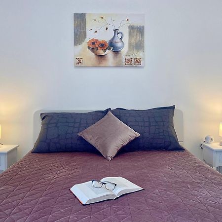 Ema Apartment พูลา ภายนอก รูปภาพ
