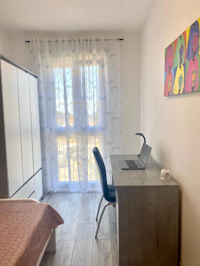 Ema Apartment พูลา ภายนอก รูปภาพ