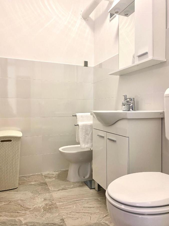 Ema Apartment พูลา ภายนอก รูปภาพ